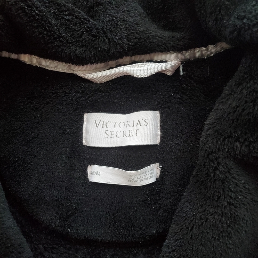 Victoria's Secret Robe - Picture 5 of 6